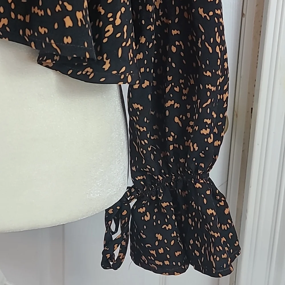 Shein Cropped Tie Front Peplum Blouse - Picture 4 of 13